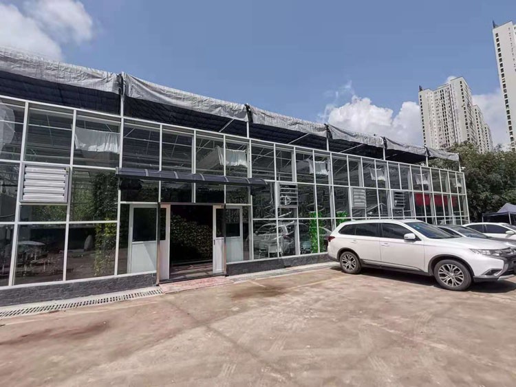 Key Points for Safe Use of Roller Shutters in Greenhouses